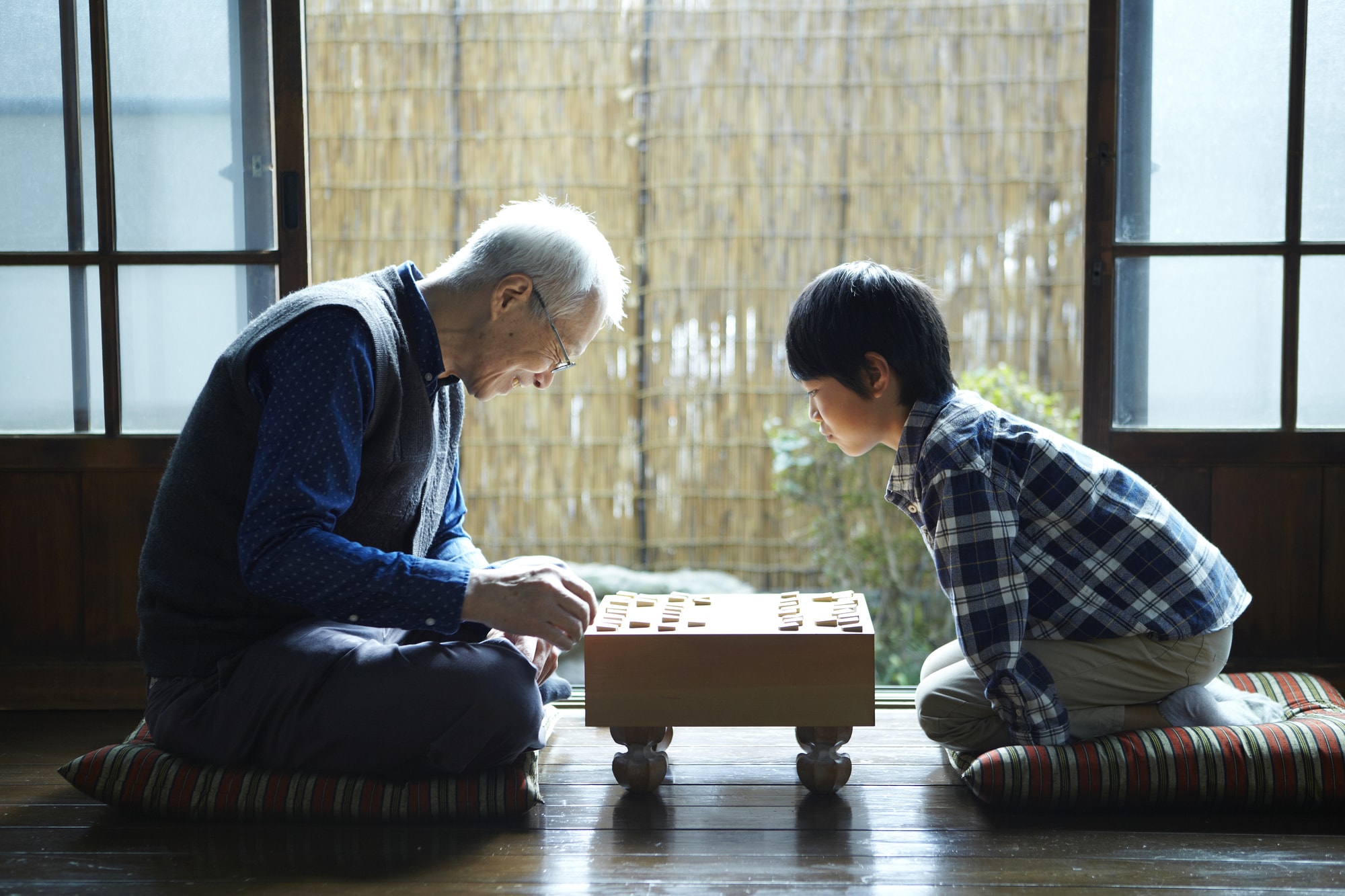 本桂脚付き碁盤六寸盤 木裏板目 桐覆い付き+palazzotoledo.comune