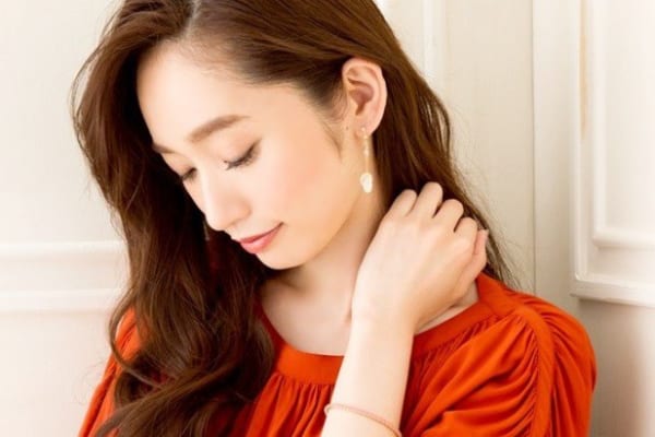 キラキラが好きだから♡ビジューピアスで夏の耳元を彩ろう♪