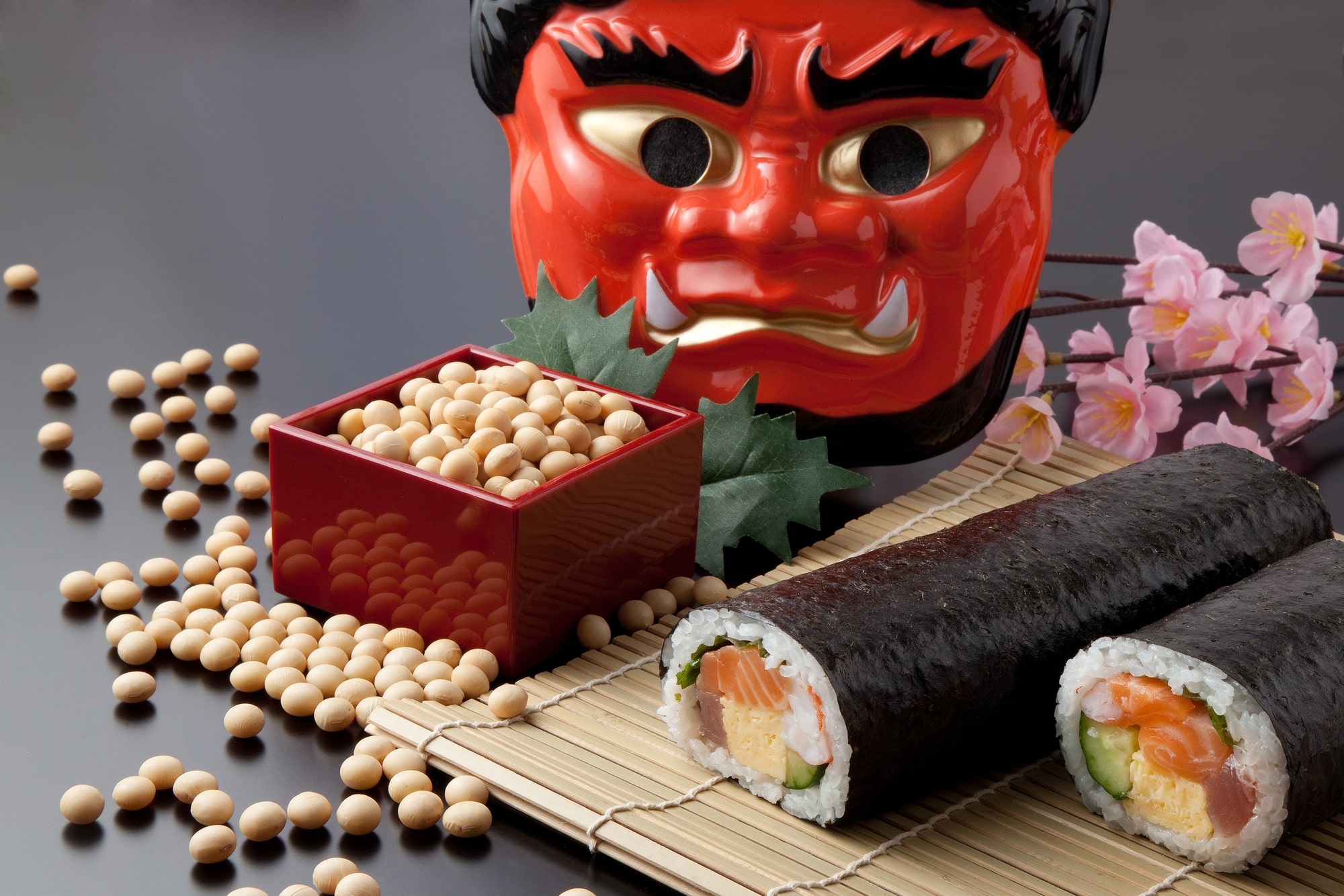 21年 恵方巻きを食べる方角は 自宅で恵方巻きパーティーを楽しもう Wow Magazine ワウマガジン